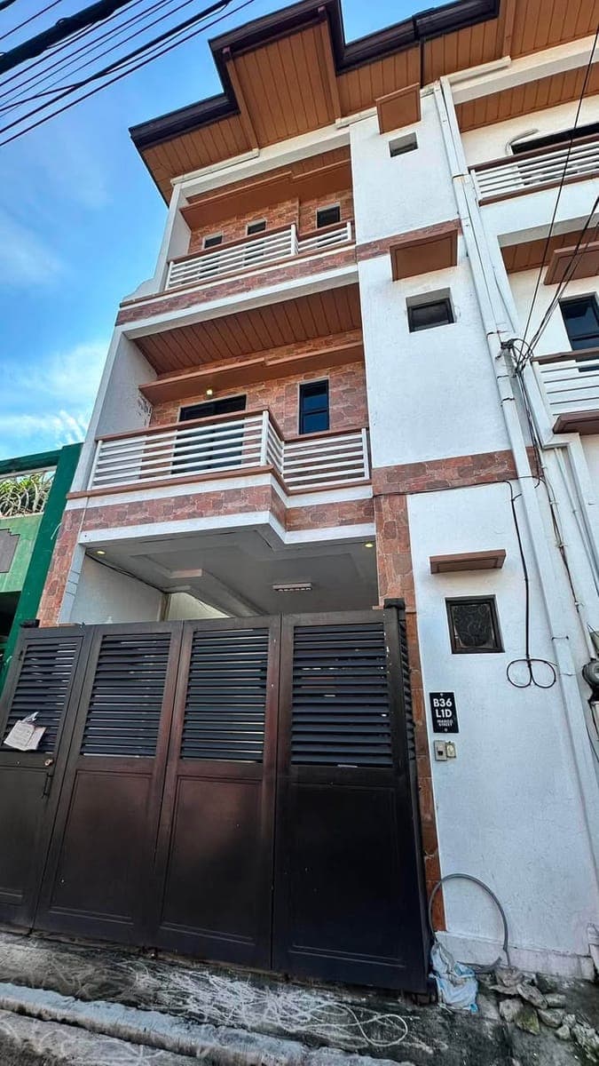 HOUSE FOR RENT IN GREENWOODS EXECUTIVE VILLAGE PASIG/CAINTA🏠🏠 - photo 1