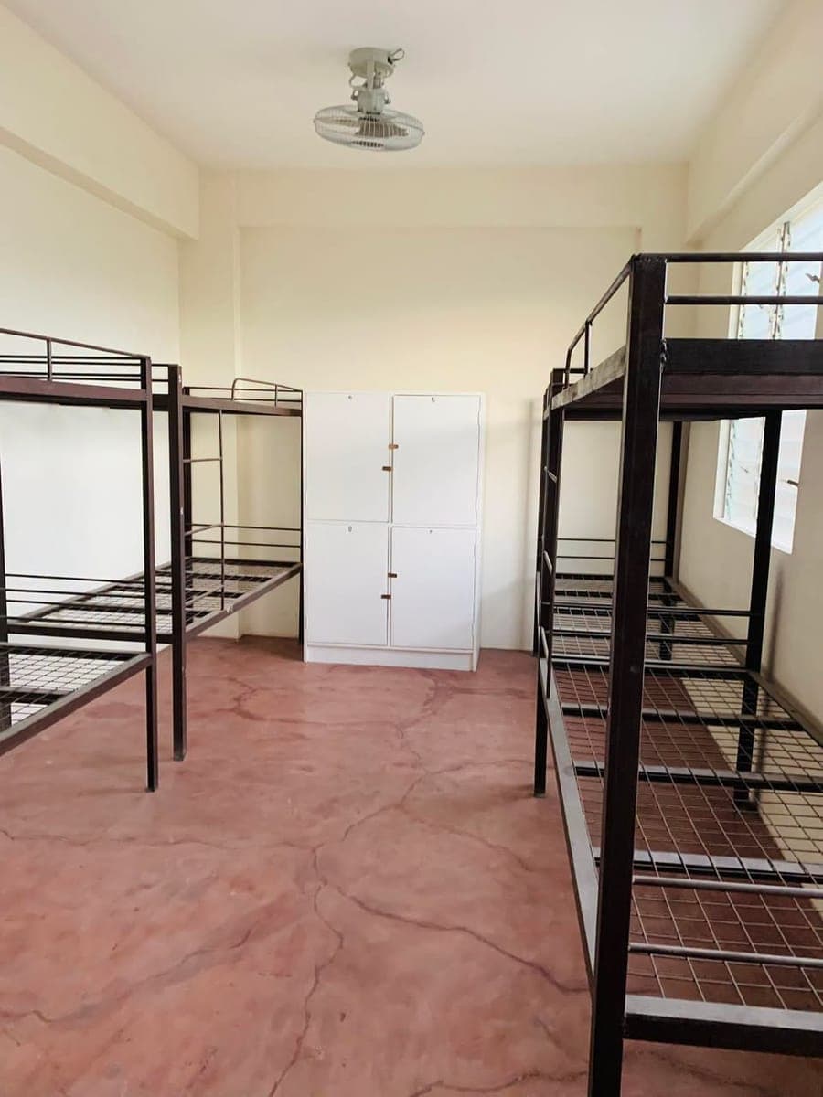 MALE/FEMALE BEDSPACE FOR RENT IN ORTIGAS,PASIG CITY - photo 1