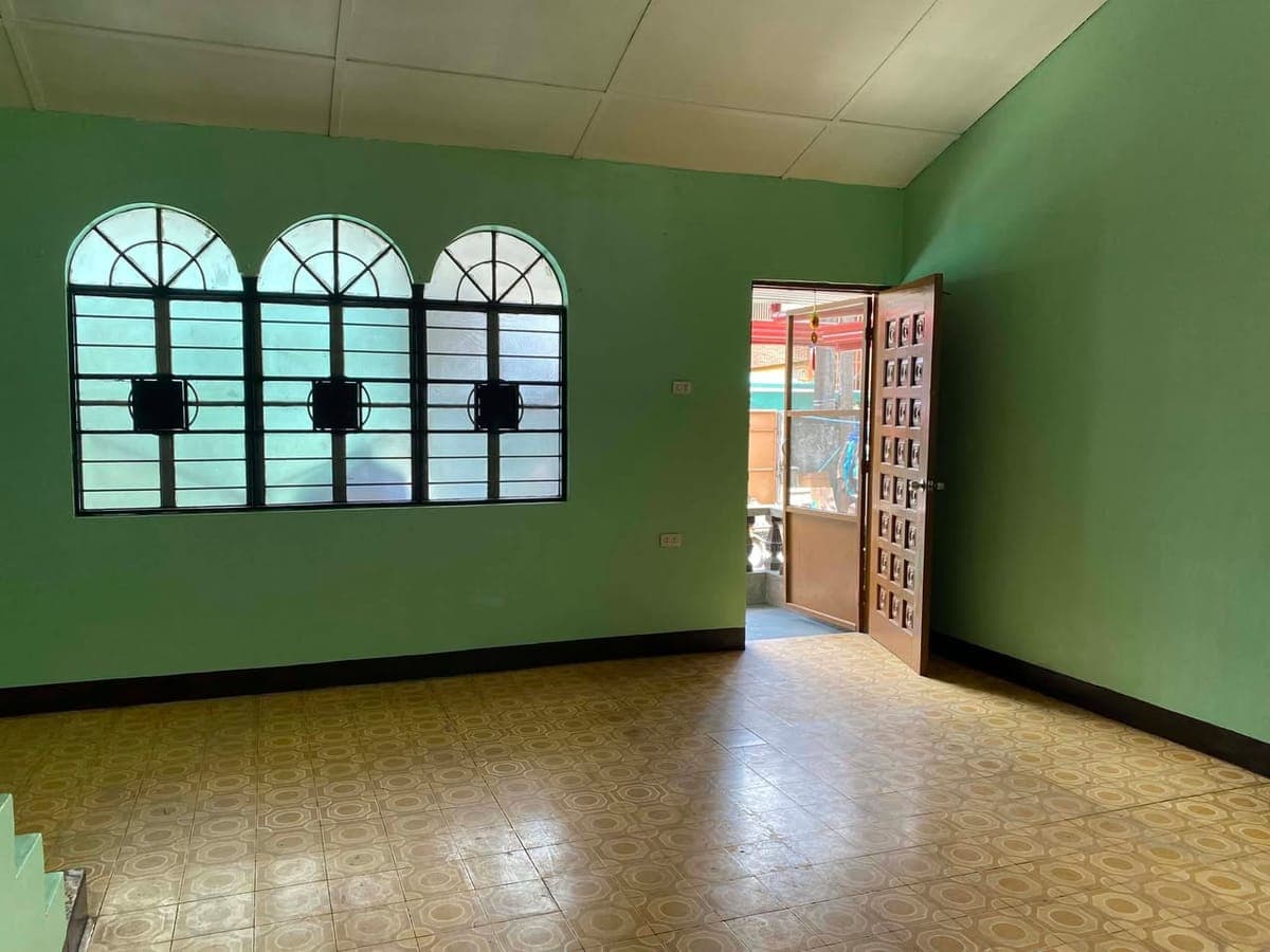 House for Rent Compound with gate - photo 2