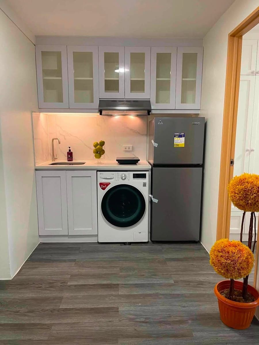Condo for Rent 2bedroom fully furnished with parking - photo 2