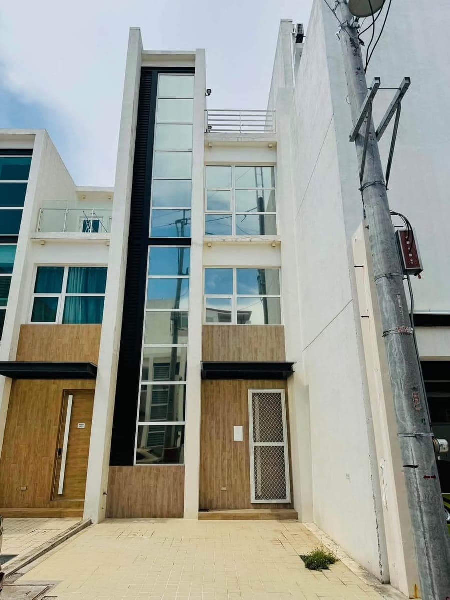 HOUSE FOR RENT OR FOR SALE - photo 1