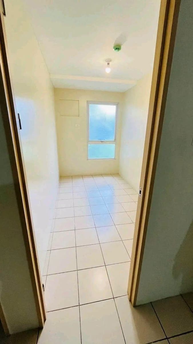 FOR RENT 2 bedroom bare!! - photo 3
