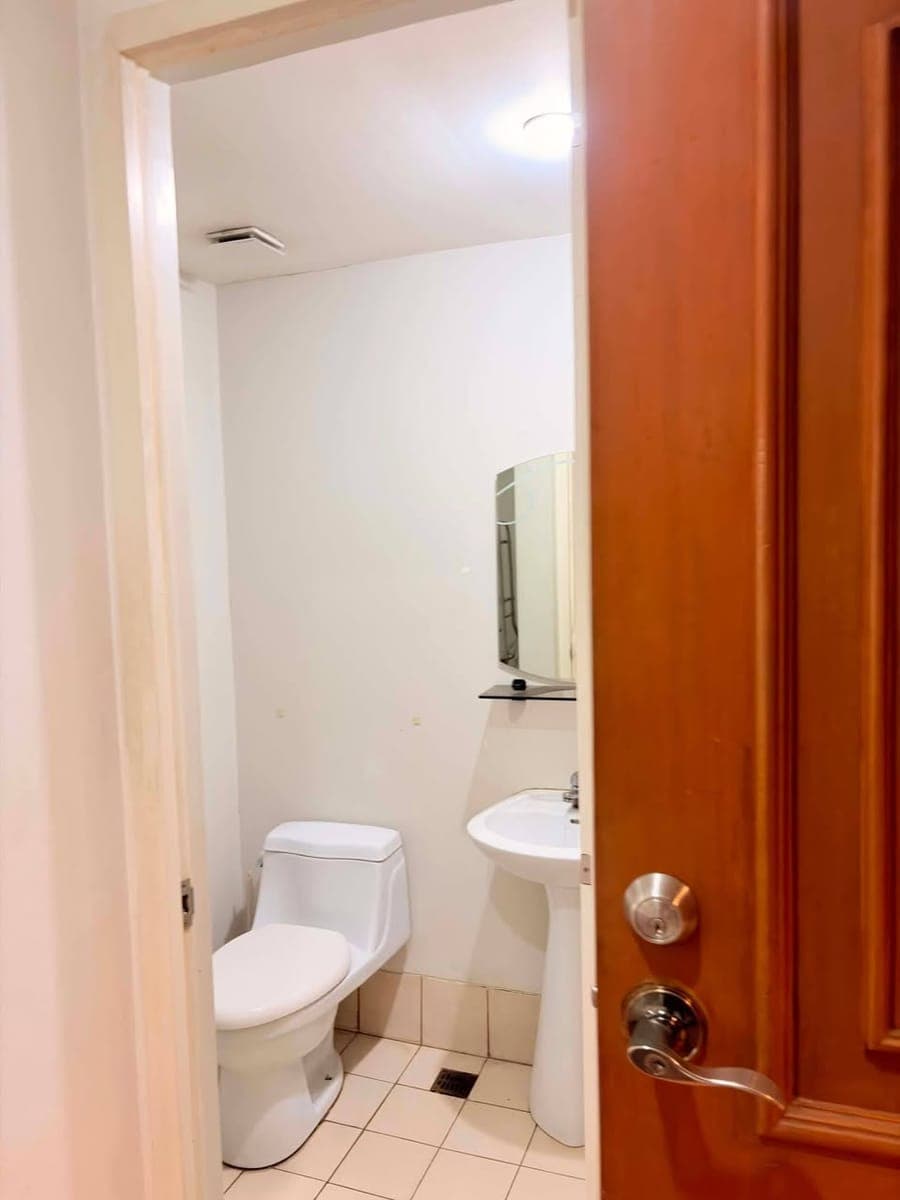 CONDO FOR RENT - photo 4