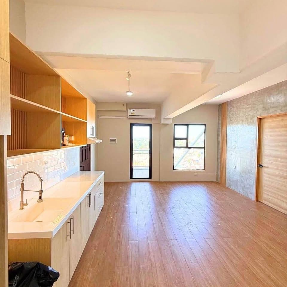 🌊✨ 2BR Condo for RENT in Royal Ocreancest Mactan with Parking, Lapu-Lapu City 🌊✨ - photo 1