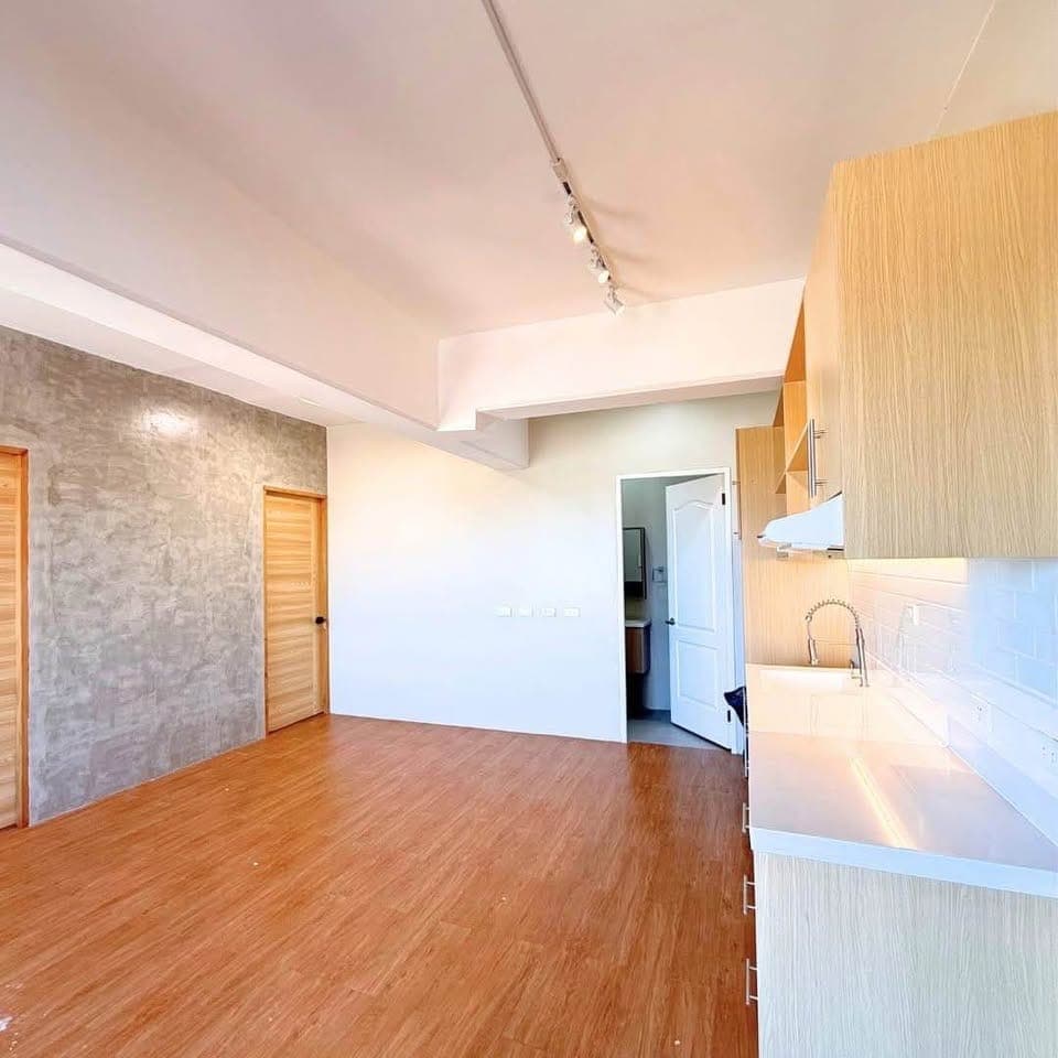 🌊✨ 2BR Condo for RENT in Royal Ocreancest Mactan with Parking, Lapu-Lapu City 🌊✨ - photo 2