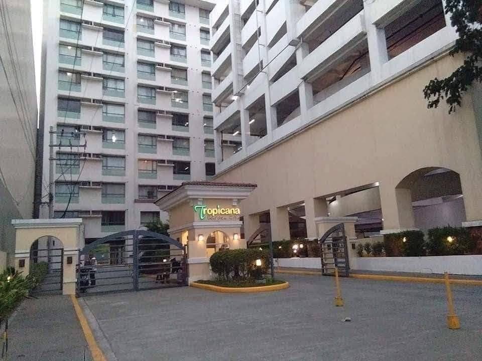 CONDO FOR RENT - photo 2