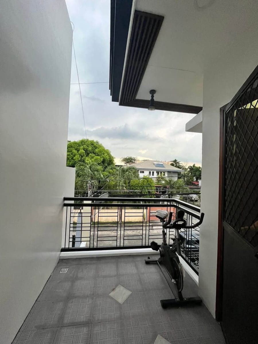 Furnished Townhouse in Antipolo - photo 2