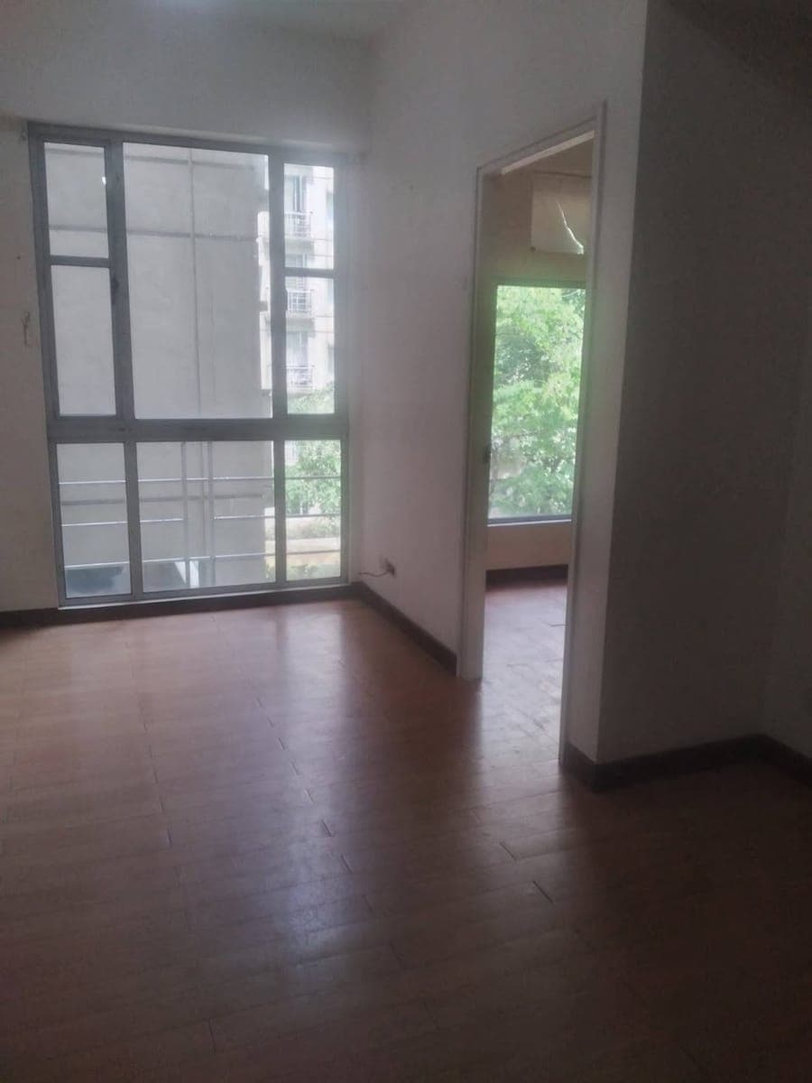 CONDO FOR RENT - photo 2