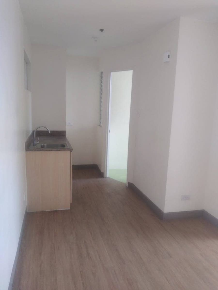 CONDO FOR RENT - photo 3