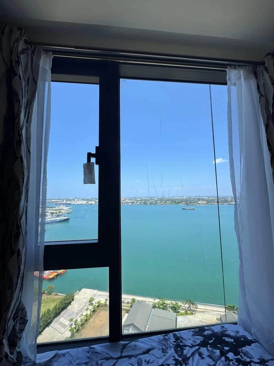 For Rent Studio unit in Mandani Bay Suites - photo 1