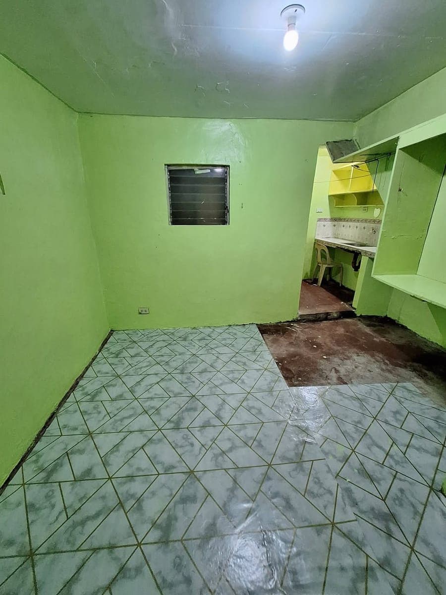 Room For Rent - photo 1