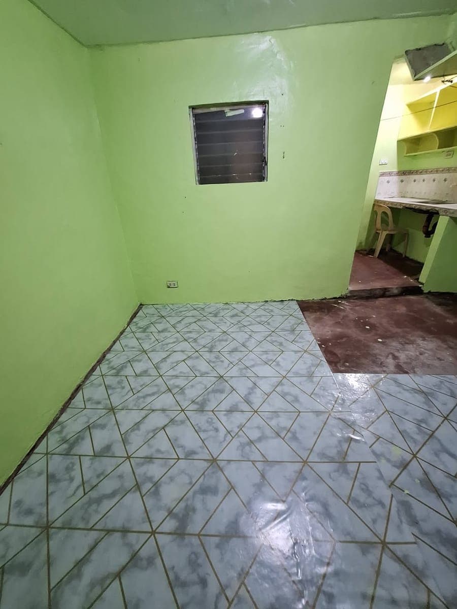 Room For Rent - photo 2