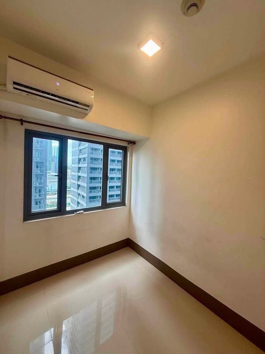 19K‼️19K Only‼️NEWLY TURNED OVER UNIT‼️FAMILY SUITE A ‼️ - photo 2