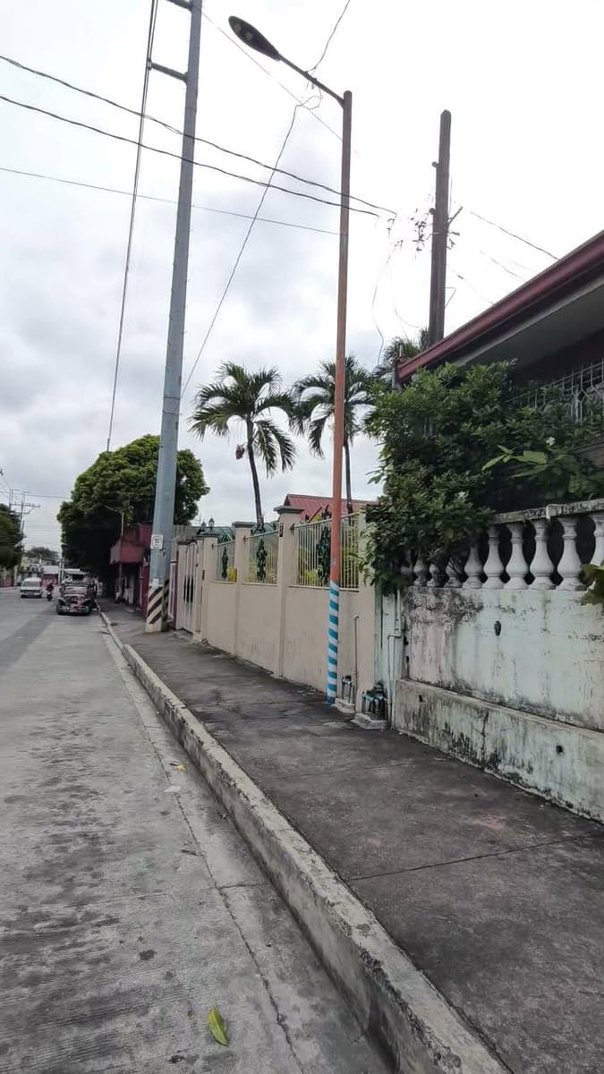 🏠 COMMERCIAL + RESIDENTIAL SPACE FOR RENT! - photo 1