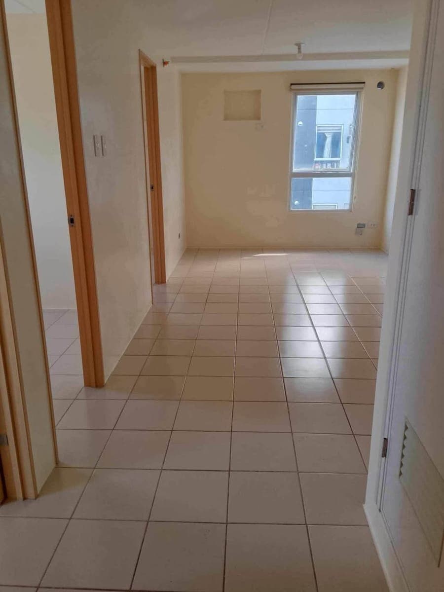 FOR RENT:  BARE UNIT OUTER UNIT✨ - photo 1