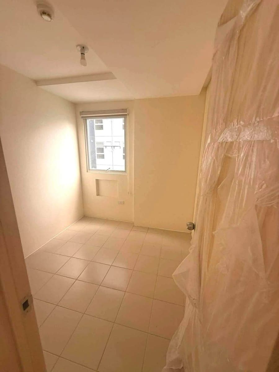 FOR RENT:  BARE UNIT OUTER UNIT✨ - photo 5