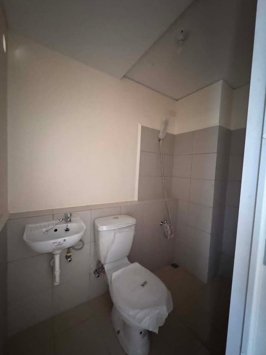 Condo for rent 2bedroom bare unit - photo 5