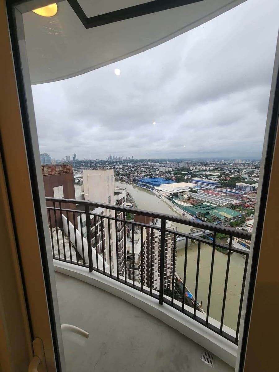 2BR BARE UNIT RUSH FOR RENT NEAR EASTWOOD‼️ - photo 1