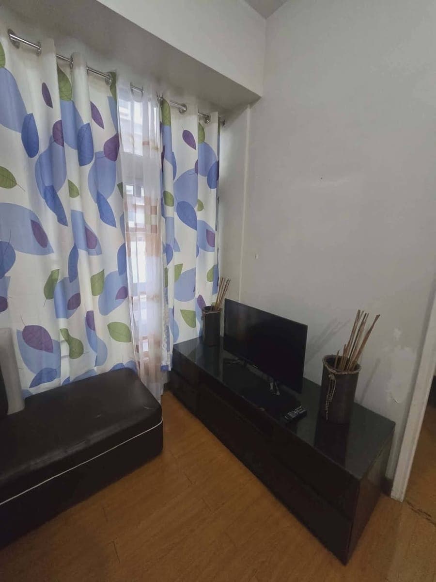 CONDO FOR RENT - photo 1