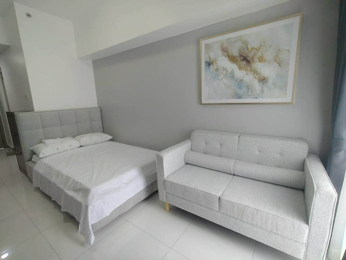 🌆✨ 𝐅𝐎𝐑 𝐑𝐄𝐍𝐓: Condo Unit with Stunning CCLEX View!✨🌆 - photo 1