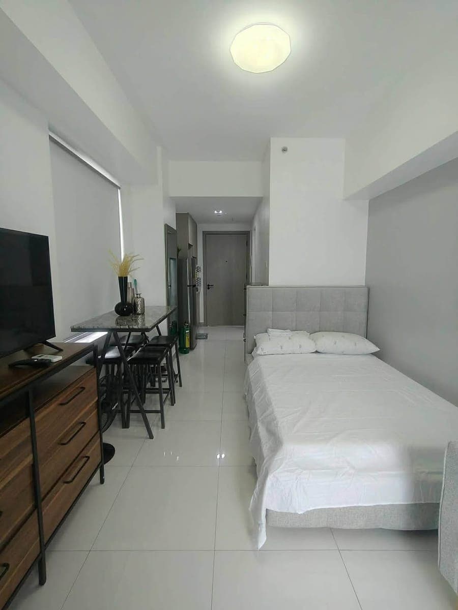 🌆✨ 𝐅𝐎𝐑 𝐑𝐄𝐍𝐓: Condo Unit with Stunning CCLEX View!✨🌆 - photo 3