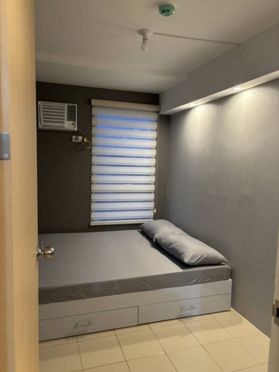 Condo for rent 2bedroom SEMI Furnished unit - photo 1
