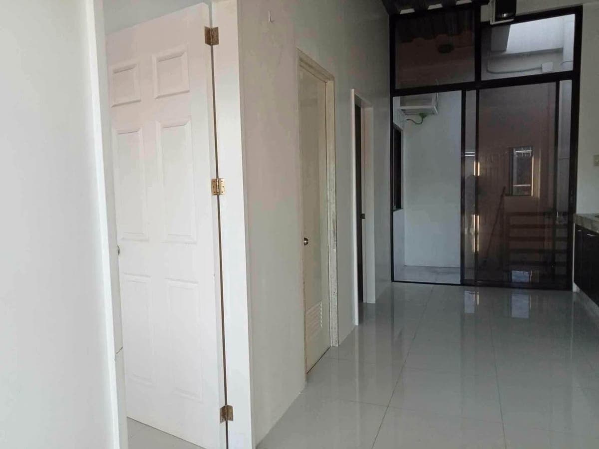 FOR RENT Apartment Unit ! - photo 2