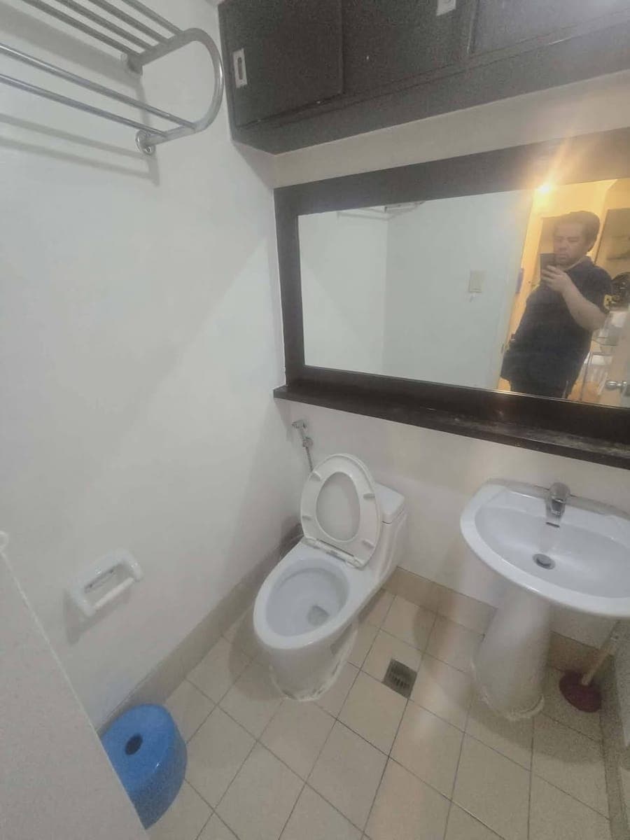 CONDO FOR RENT - photo 4