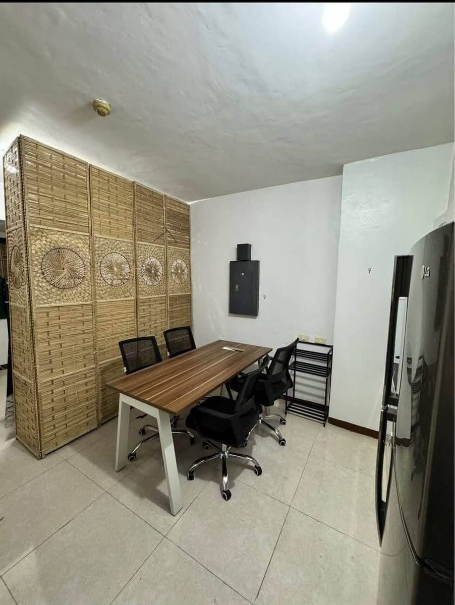 Female Condo Sharing – Bedspace Available! - photo 2