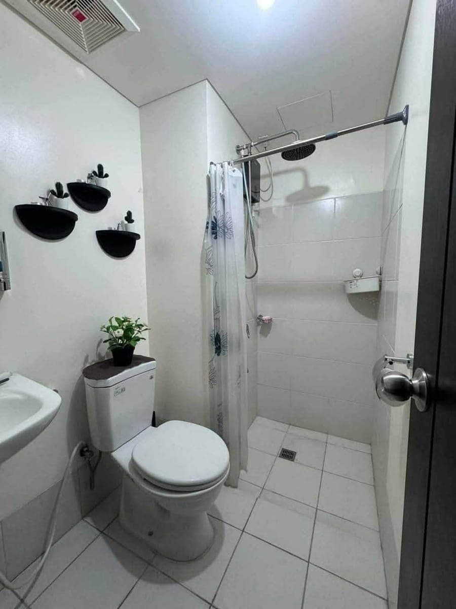 🏙️FOR-RENT | The Rochester - photo 3