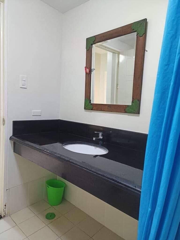 2br Sheridan for rent South Tower -21st floor 56sqm Facing river (city view) 35k inclusive dues (neg... - photo 2