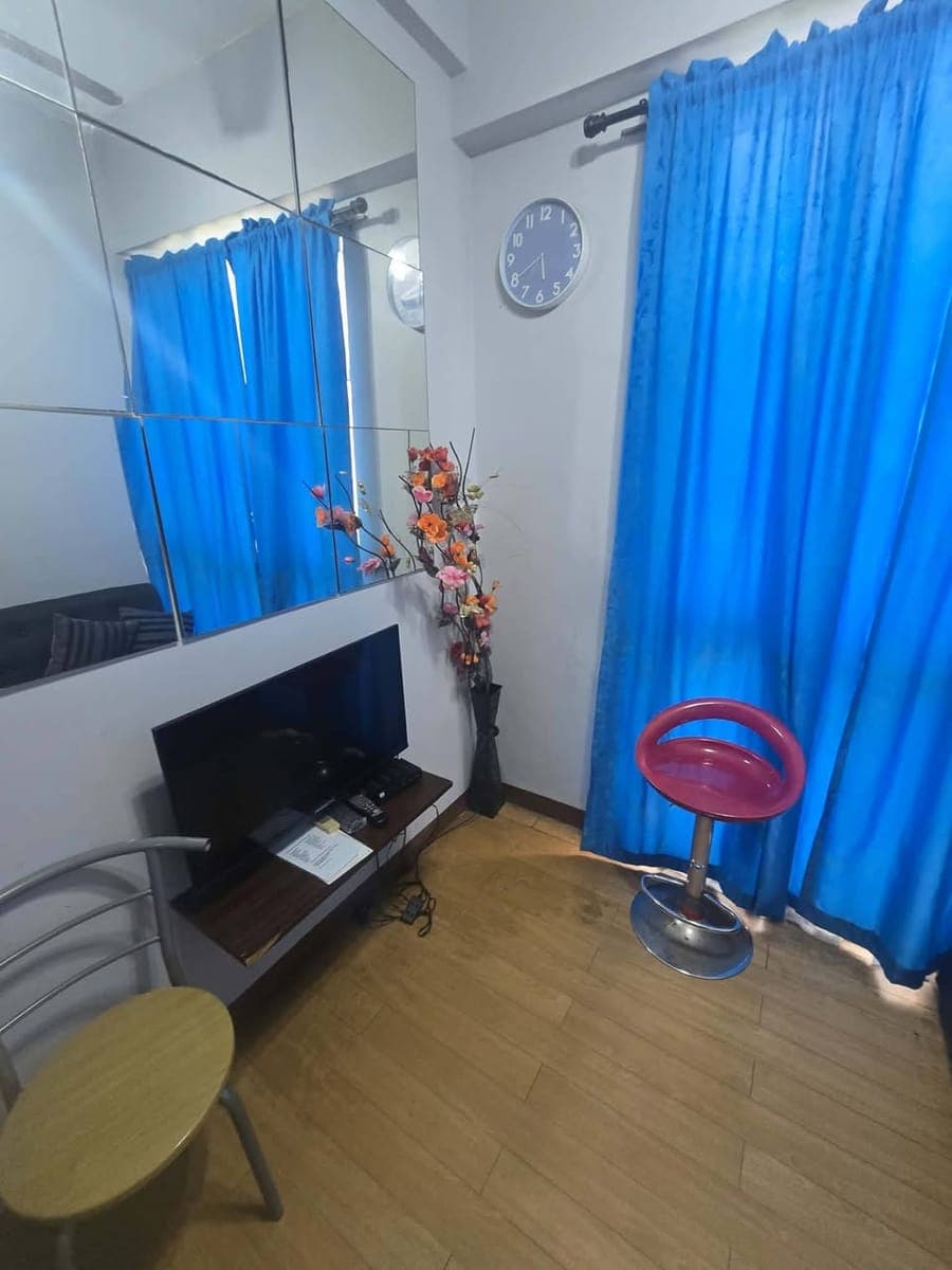 CONDO FOR RENT - photo 1