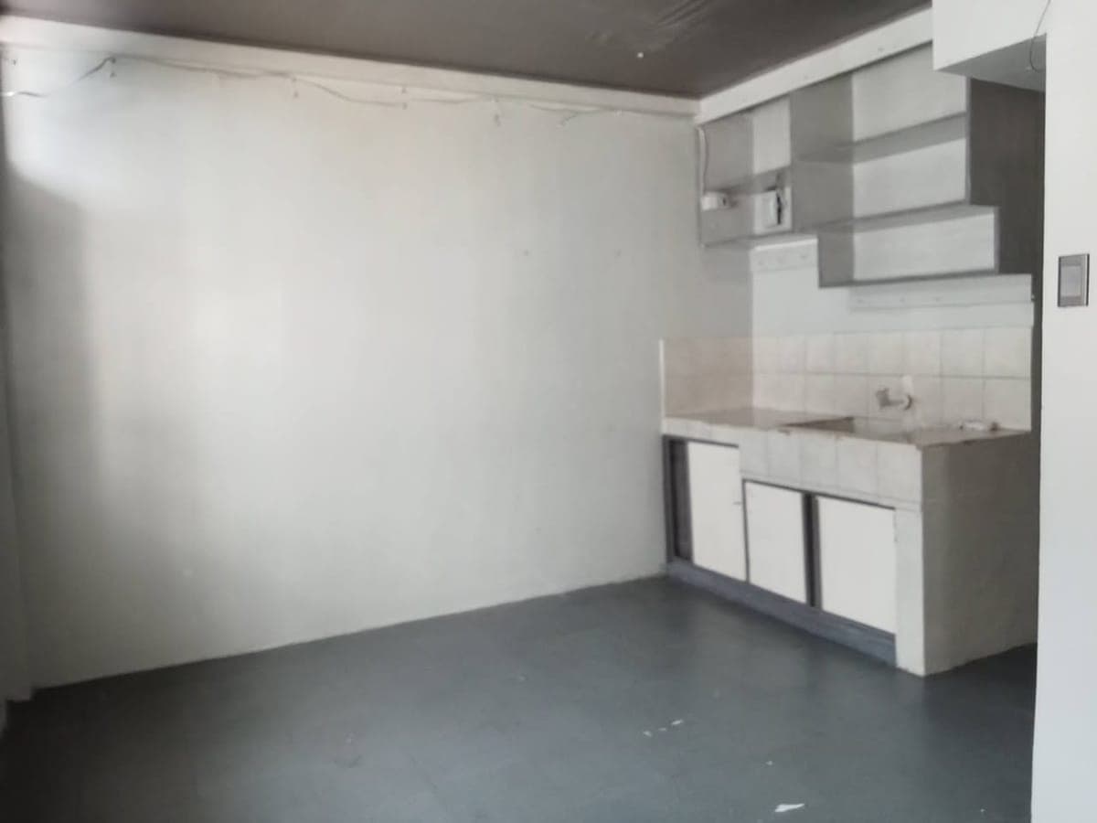 Apartment studio type with 1 bedroom.Water and electric meter own sarili nyo po, for 1-2 person or s... - photo 1