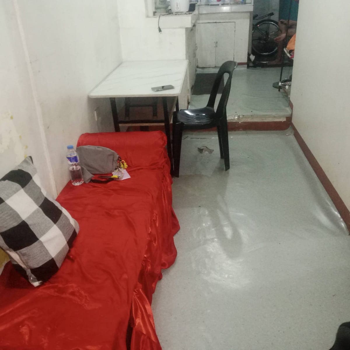 MALE BEDSPACE 3500 all in tubig kuryente at internet na 1 month advance 1month deposit - photo 1