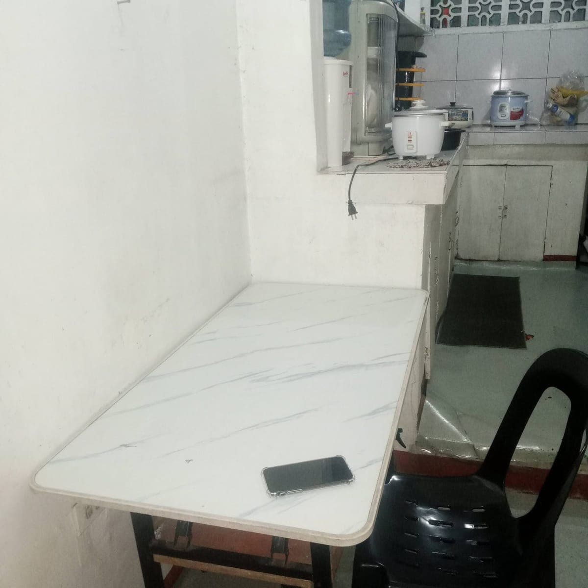 MALE BEDSPACE 3500 all in tubig kuryente at internet na 1 month advance 1month deposit - photo 2