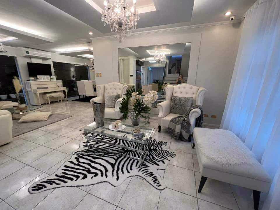 House For RENT - photo 1