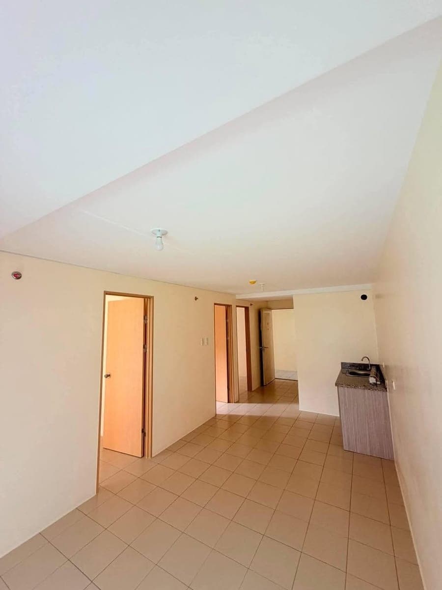 FOR RENT: BARE UNIT FACING AMENITIES 👌 ✨ - photo 2