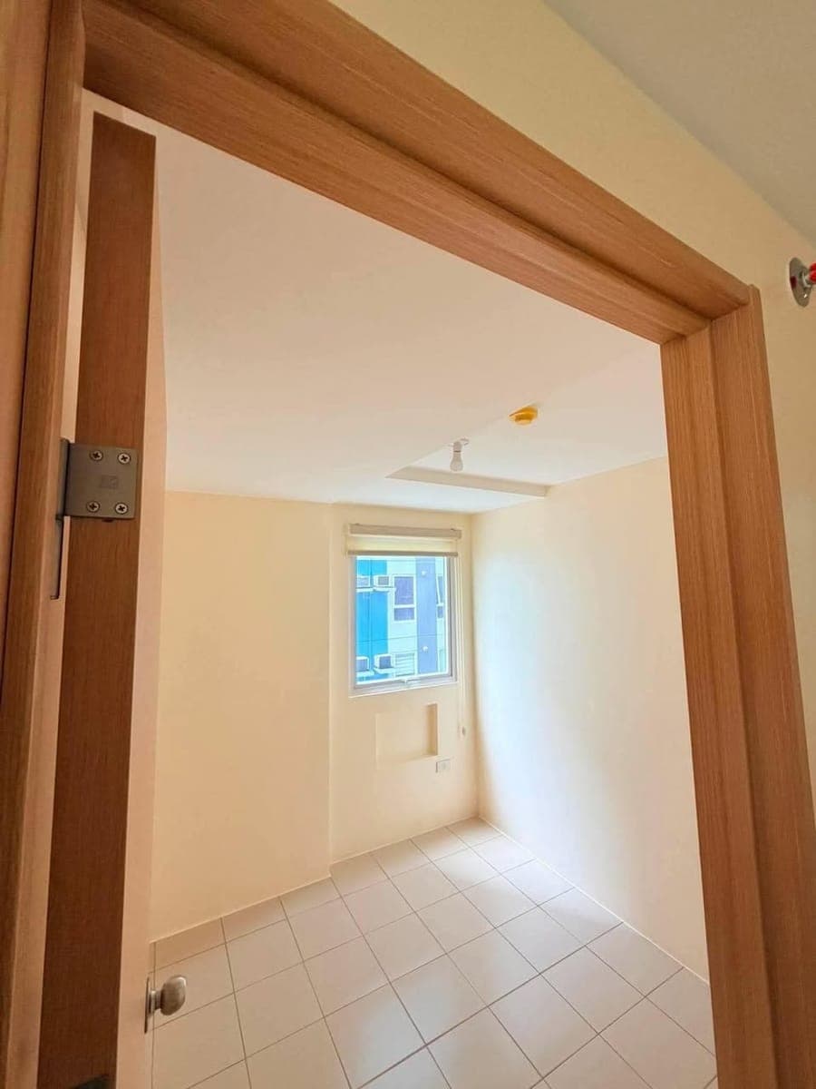 FOR RENT: BARE UNIT FACING AMENITIES 👌 ✨ - photo 5