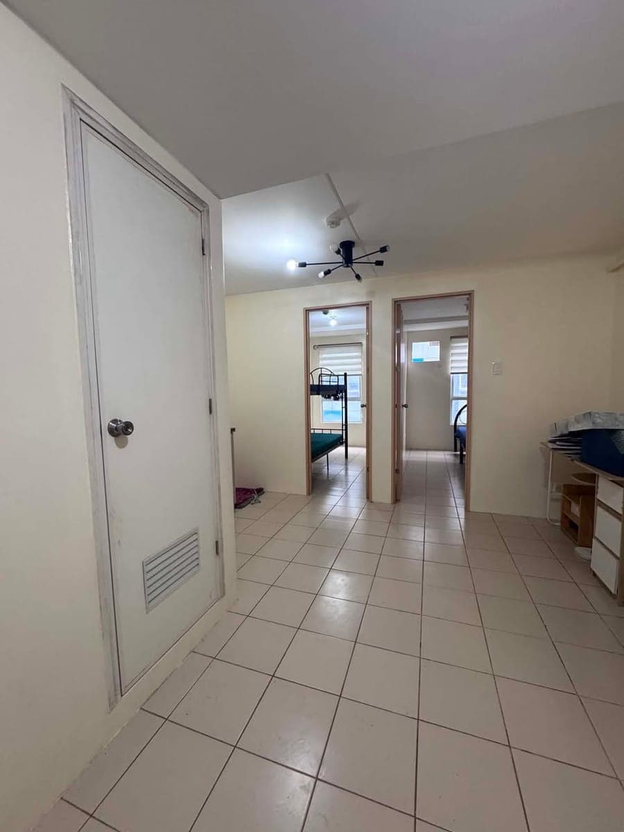 Condo for rent 2bedroom SEMI bare unit - photo 2