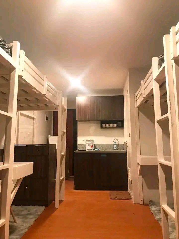 1 Female Bedspacer Available - photo 2