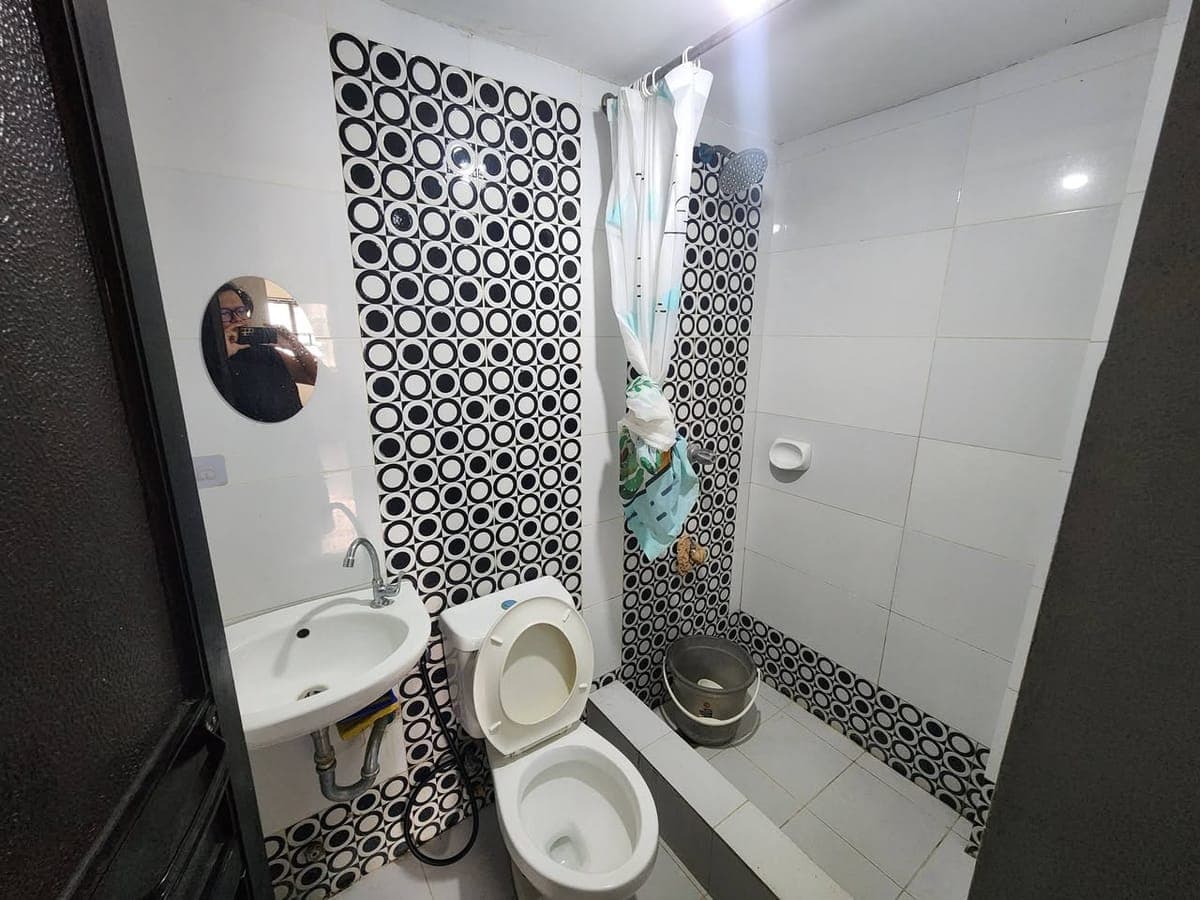 1 Unit available (2nd Floor) - photo 5