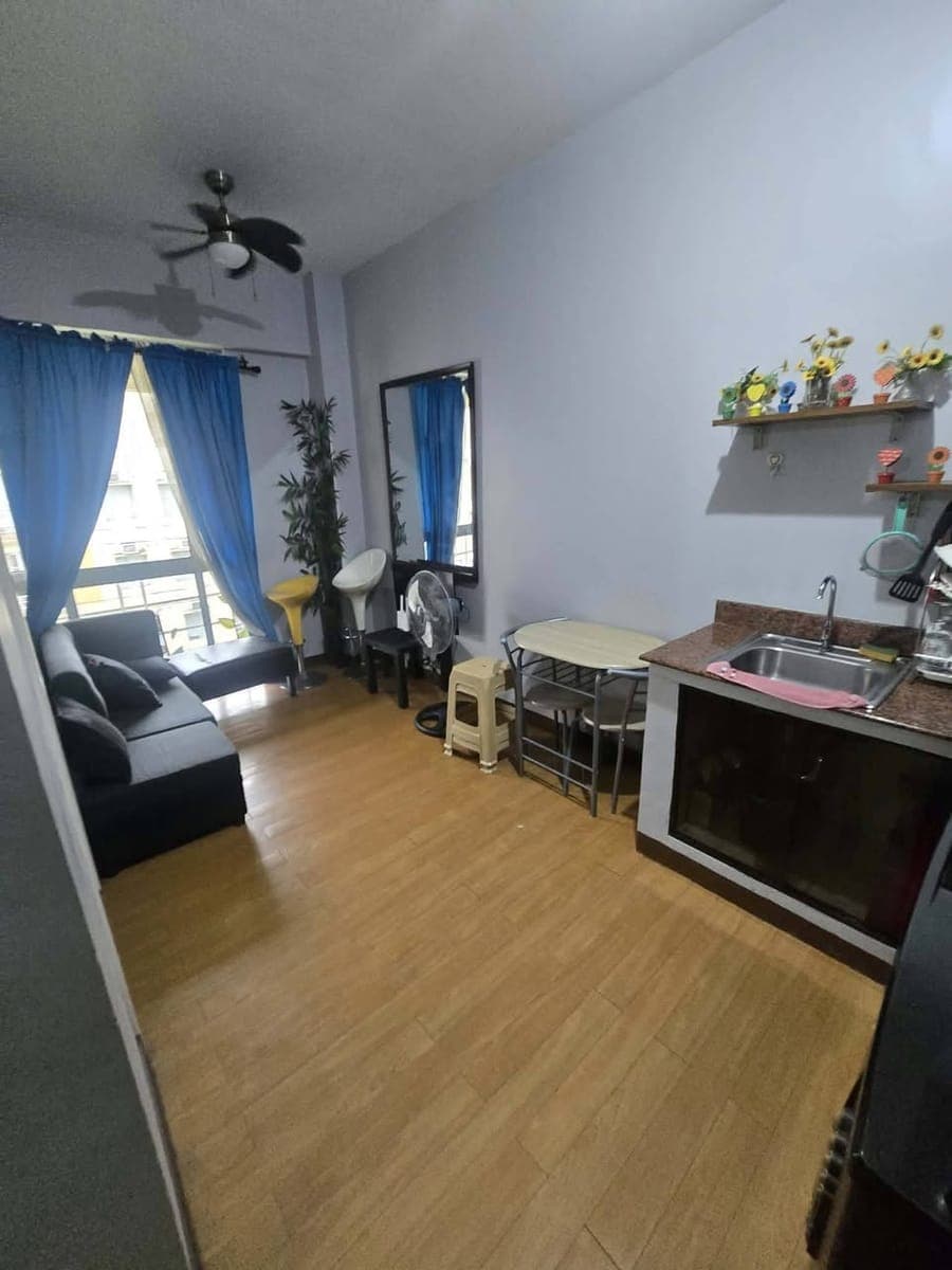 CONDO FOR RENT - photo 1