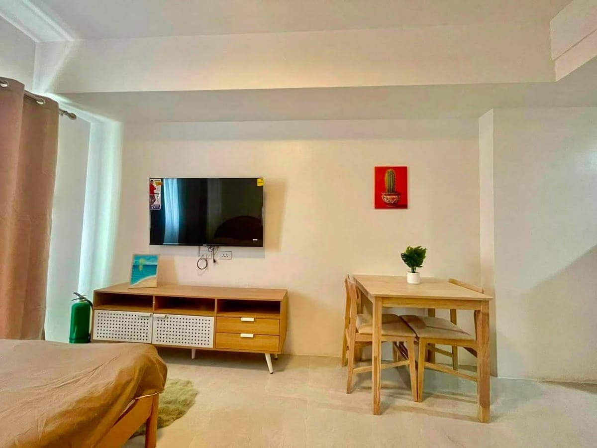 FOR RENT - photo 2