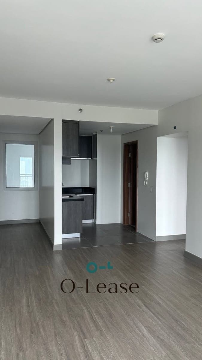 For Lease - photo 2