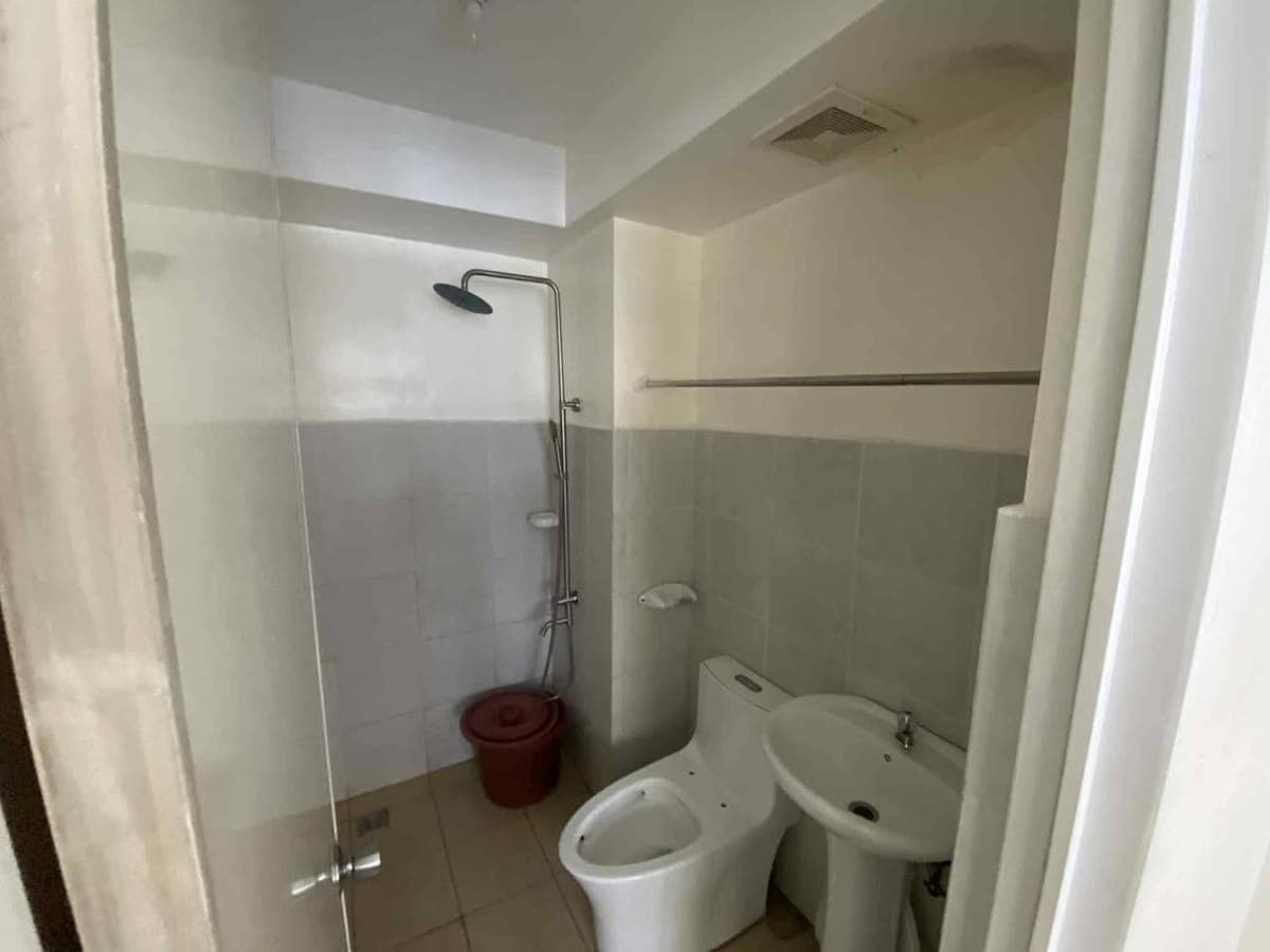 🏢EAST RESIDENCES ORTIGAS II - STUDIO TYPE UNIT w/ MINI BALCONY FOR RENT (20 sq.m.) - photo 4