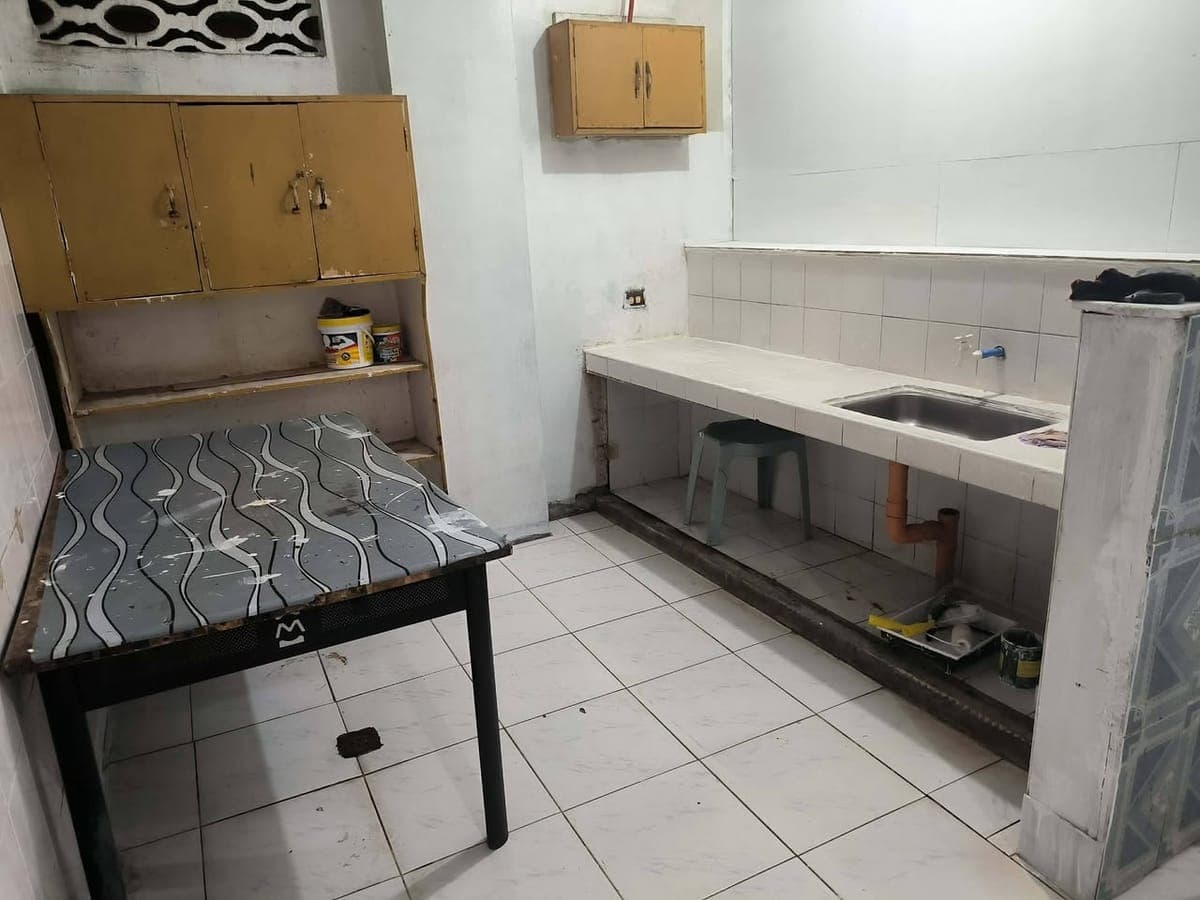 Available 5 rooms for rent. - photo 1
