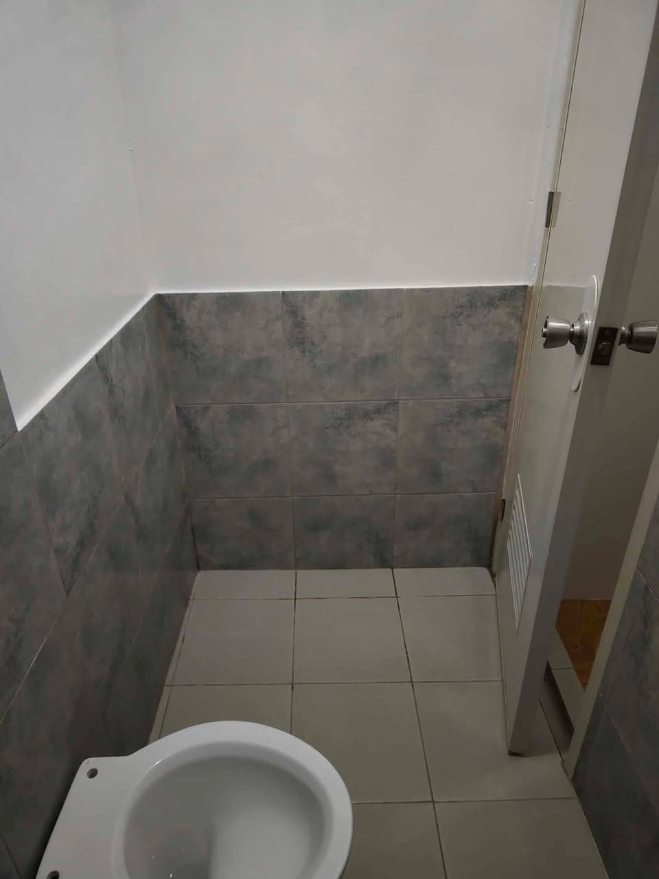 🏠 Room for Rent – 📍 28  Lower Sampalukan, Himalayan Rd., Brgy. Pasong Tamo - photo 5