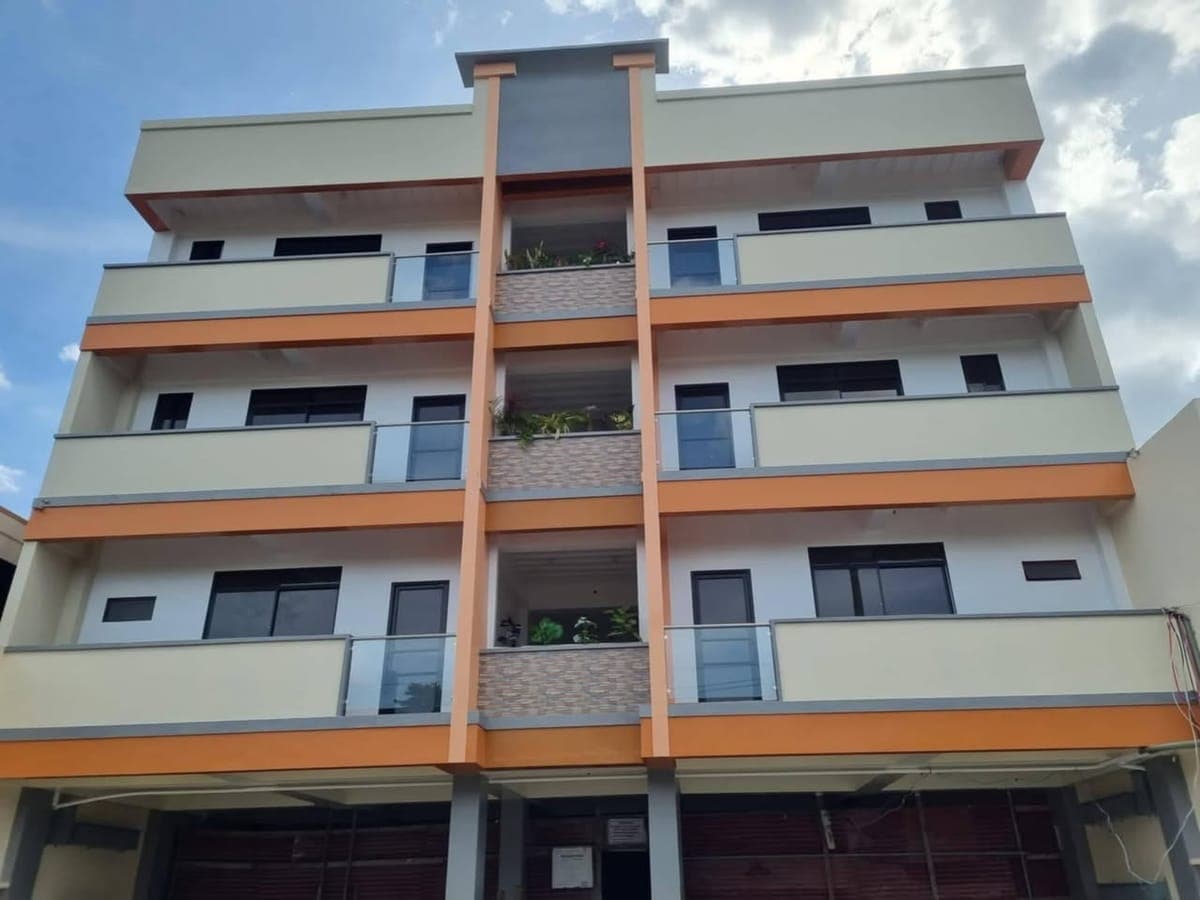 Commercial / Apartment for Rent - photo 2