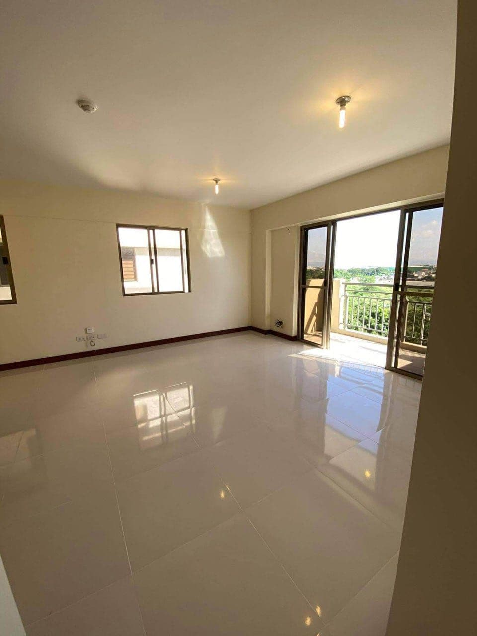 𝐅𝐎𝐑 𝐑𝐄𝐍𝐓: 3BR Bare Unit with Parking at DMCI Maple Place, Acacia Estates, Taguig - photo 1
