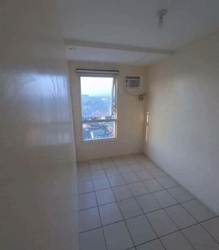 Condo for rent (2BR) Bare Unit - photo 3